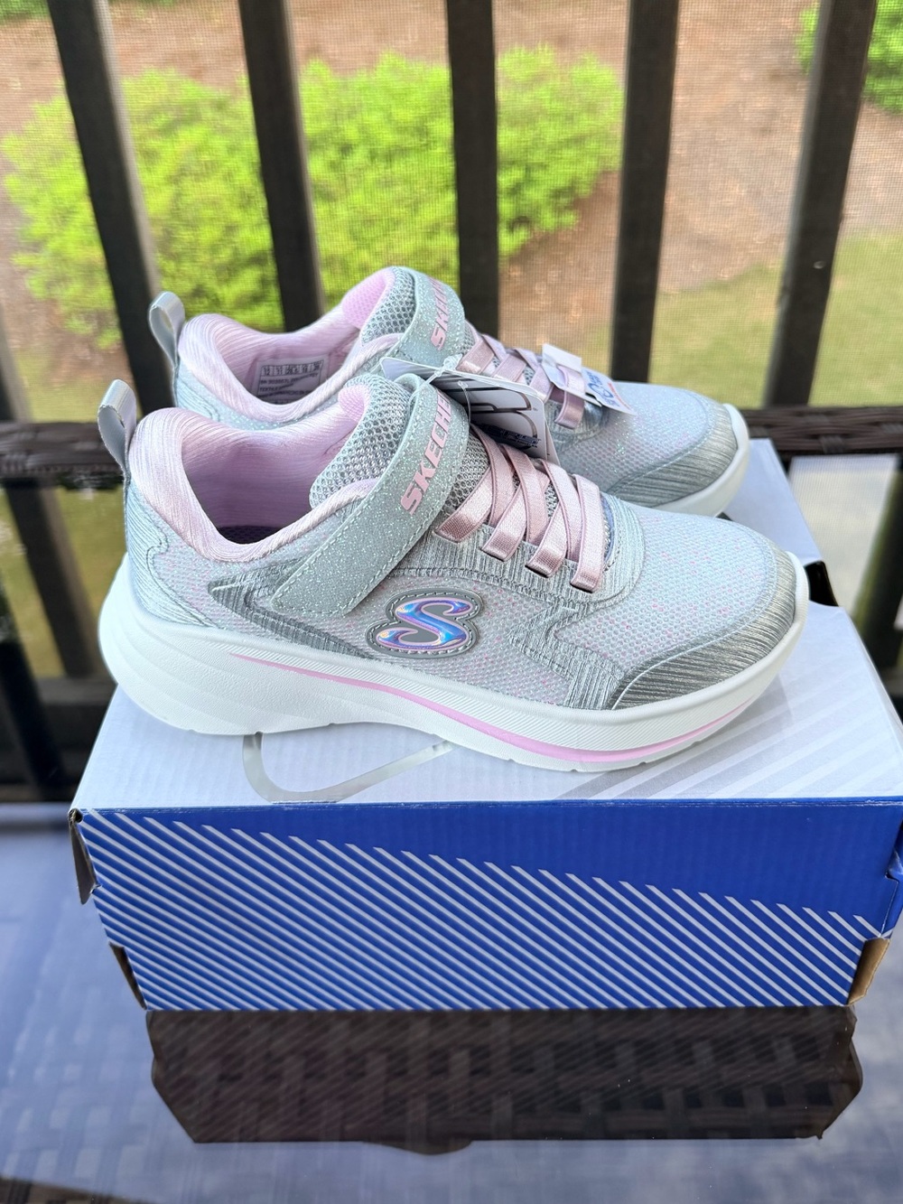 Skechers Girls' Light Pink and Silver Slip-On Athletic Sneakers Size 12 NWT - Picture 9 of 9